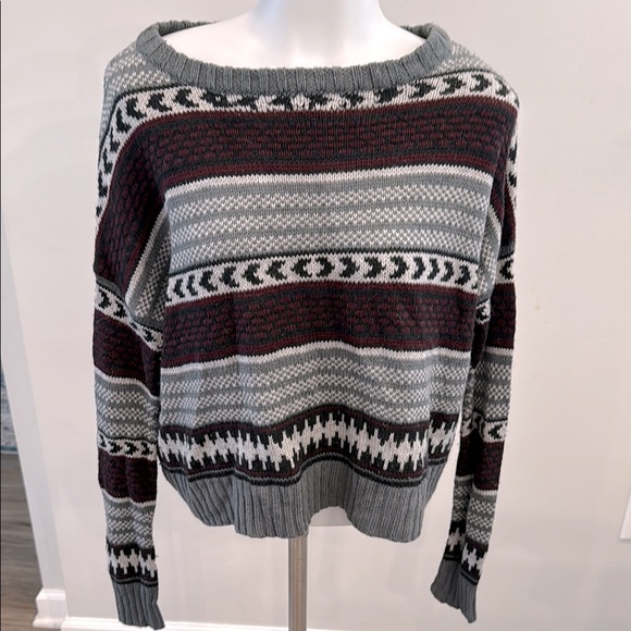BB Dakota XS Wool Blend Gray and Red Crew Neck Sweater with Geometric Pattern - Picture 2 of 9